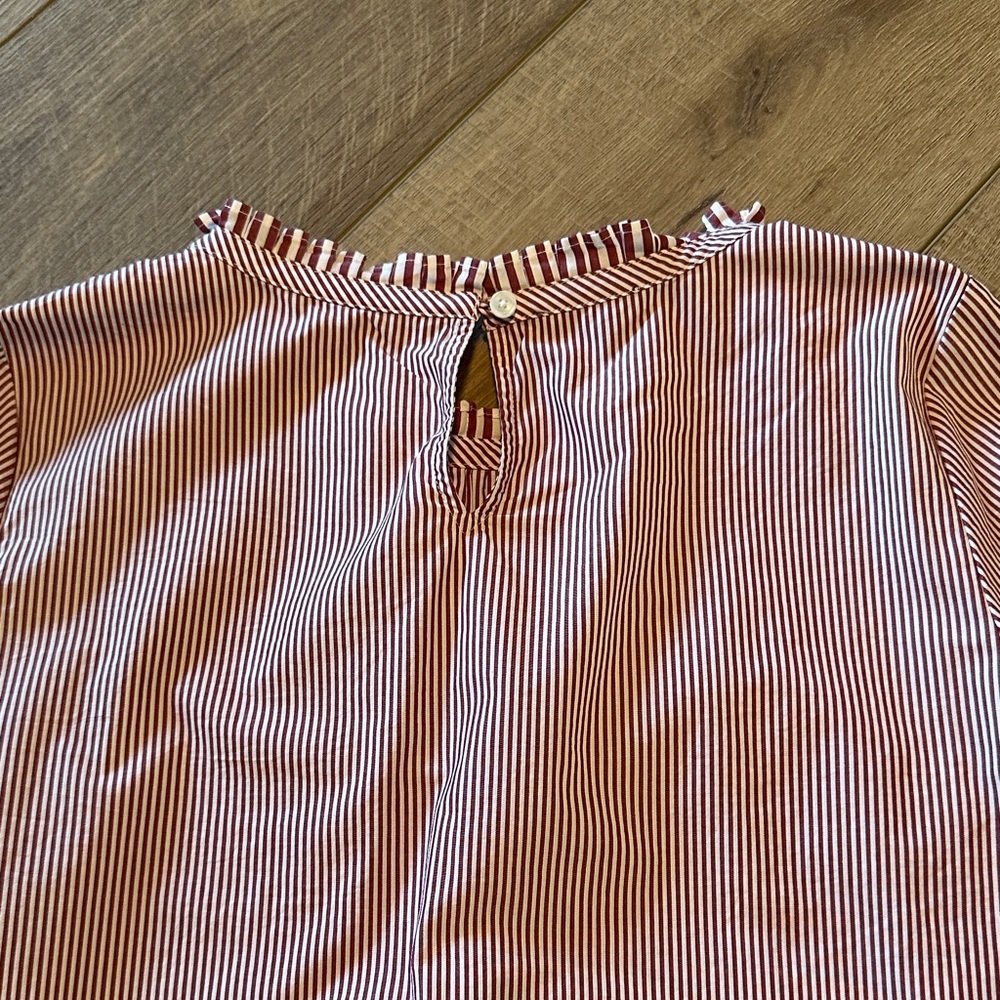 Talbots Top with Ruffle Sleeves - Picture 2 of 8